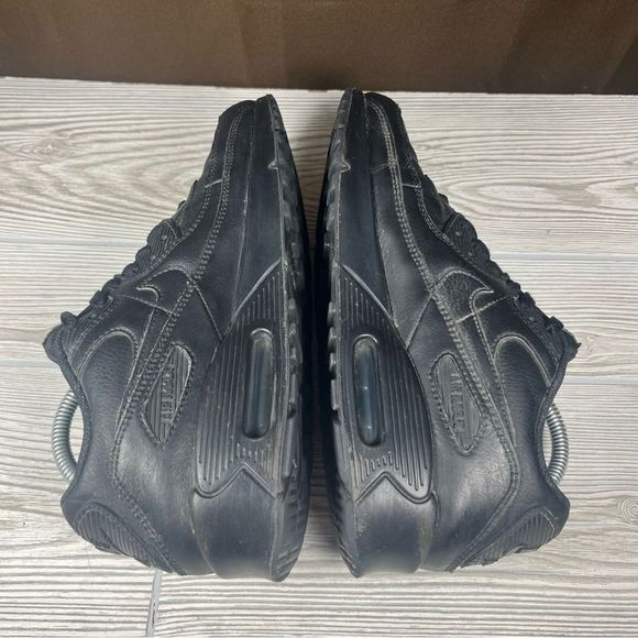 Nike Air Max 90 Recraft Triple Black Womens Shoes Leather Sneaker Size 8.5 - Picture 6 of 12
